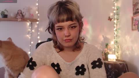 Snapshot of neurotic_witch chatting on 09-19-25, 05:57 Mar online show from 09-19-25, 05:57