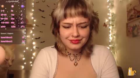 Snapshot of neurotic_witch chatting on 09-20-25, 06:14 Mar online show from 09-20-25, 06:14