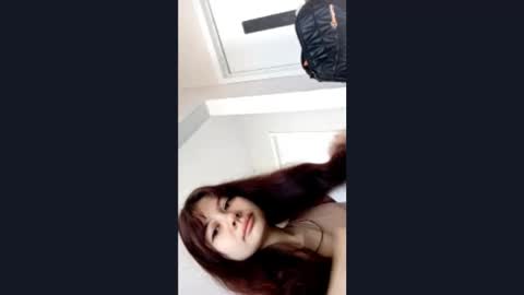 Snapshot of nevadakeizer chatting on 09-12-25, 08:14 Sophia online show from 09-12-25, 08:14