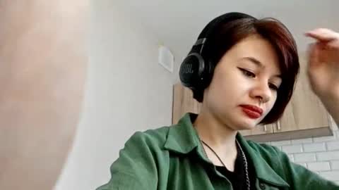 Snapshot of nevadakeizer chatting on 09-14-25, 01:10 Sophia online show from 09-14-25, 01:10