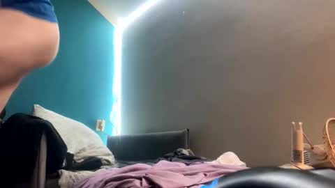 Snapshot of neverland966 chatting on 10-23-25, 07:56 Mark online show from 10-23-25, 07:56