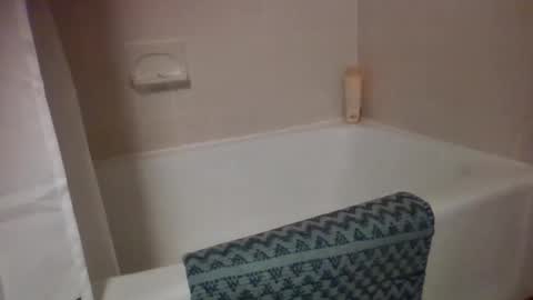 Snapshot of neverwinter44 chatting on 12-26-24, 01:29 neverwinter44 online show from 12-26-24, 01:29