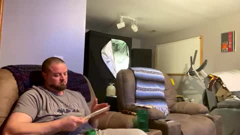 Snapshot of neverwinter44 chatting on 12-28-24, 09:31 neverwinter44 online show from 12-28-24, 09:31