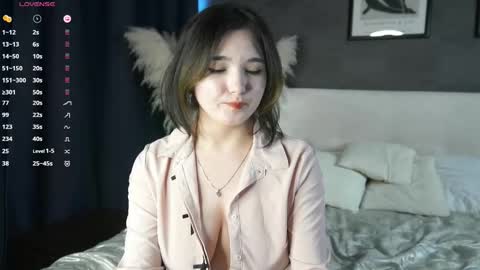 Snapshot of new_boobs chatting on 09-27-25, 11:15 Maria 3 online show from 09-27-25, 11:15