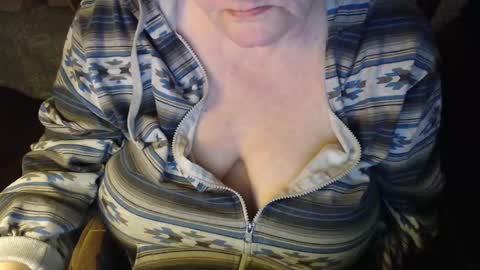Lilly  online show from 12-16-24, 03:30