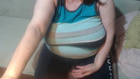 Lilly  online show from 01-21-25, 03:26