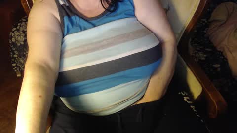 Lilly  online show from 01-27-25, 05:03