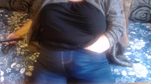 Lilly  online show from 11-10-25, 12:15