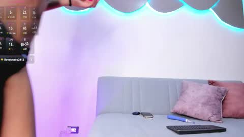 ximena online show from 11-08-25, 10:30