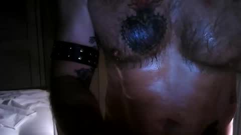 Snapshot of newcamboy1 chatting on 11-30-25, 02:37 newcamboy1 online show from 11-30-25, 02:37