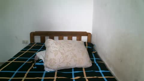 Lucy Pearl online show from 01-09-25, 06:48