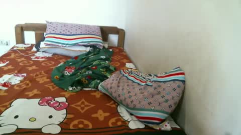 Lucy Pearl online show from 01-23-25, 08:15