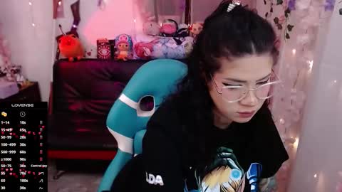 Snapshot of newjadedelux chatting on 09-19-25, 08:20 New Account Jade Delux online show from 09-19-25, 08:20