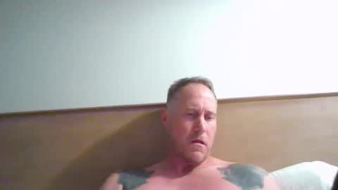 Snapshot of newportman1030 chatting on 12-14-24, 03:07 amandandhisgirl online show from 12-14-24, 03:07