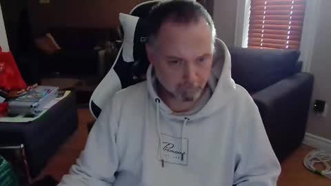 NewWorld online show from 02-18-25, 12:39