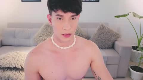   online show from 09-15-25, 07:25