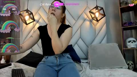 Snapshot of nezukokamado1_ chatting on 02-04-25, 07:44 Milena online show from 02-04-25, 07:44