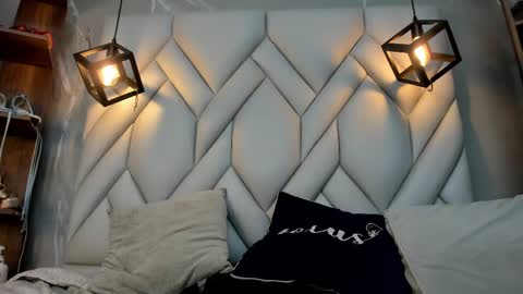 Snapshot of nezukokamado1_ chatting on 02-10-25, 07:17 Milena online show from 02-10-25, 07:17