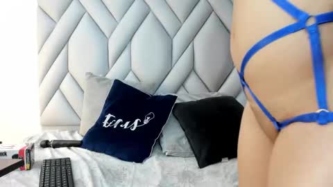 Snapshot of nezukokamado1_ chatting on 02-28-25, 05:26 Milena online show from 02-28-25, 05:26