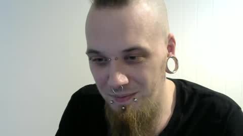 Snapshot of nezvers chatting on 02-12-25, 06:51 YouPick online show from 02-12-25, 06:51