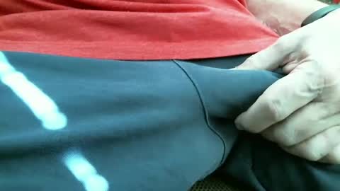 Snapshot of ngurth chatting on 10-17-25, 07:27 ngurth online show from 10-17-25, 07:27