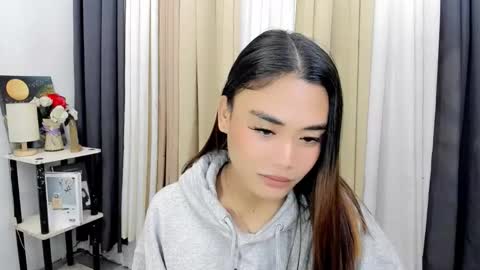 Snapshot of nhics_and_hades chatting on 02-11-26, 01:21 nhics and hades online show from 02-11-26, 01:21