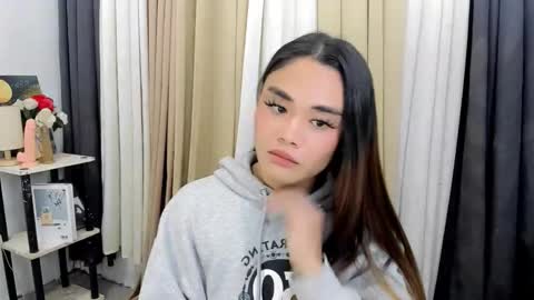 Snapshot of nhics_and_hades chatting on 02-13-26, 01:01 nhics and hades online show from 02-13-26, 01:01