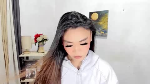 Snapshot of nhics_and_hades chatting on 03-18-26, 12:25 nhics and hades online show from 03-18-26, 12:25