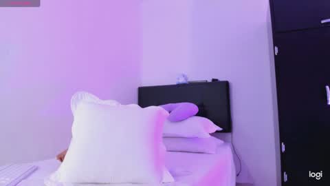 Snapshot of nia_16 chatting on 01-30-25, 06:21 nia_16 online show from 01-30-25, 06:21