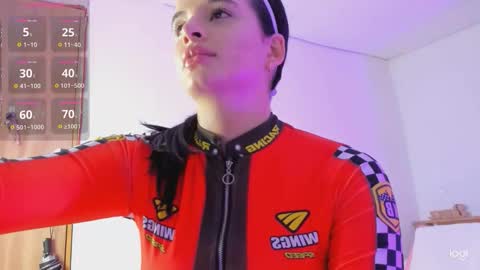 Snapshot of nia_16 chatting on 10-28-25, 10:45 nia_16 online show from 10-28-25, 10:45