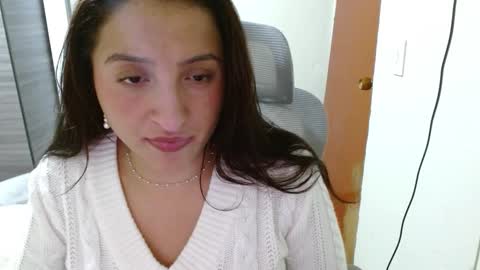 Snapshot of nia_cop chatting on 12-18-25, 04:07 Dani online show from 12-18-25, 04:07