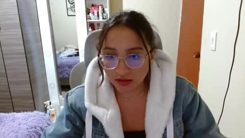 Snapshot of nia_cop chatting on 02-12-26, 04:51 Dani online show from 02-12-26, 04:51