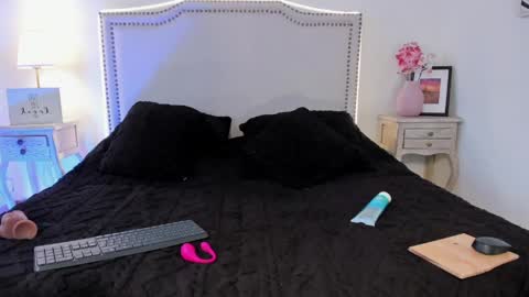 Snapshot of nia_malkova chatting on 04-23-26, 12:29 Nia Malkova online show from 04-23-26, 12:29
