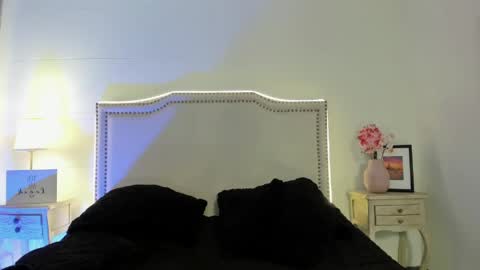 Snapshot of nia_malkova chatting on 04-24-26, 09:01 Nia Malkova online show from 04-24-26, 09:01