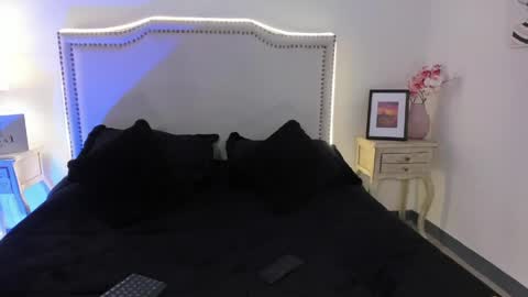 Snapshot of nia_malkova chatting on 05-11-26, 09:04 Nia Malkova online show from 05-11-26, 09:04