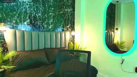nia_starkx online show from 09-12-25, 04:51