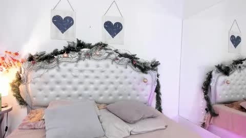 niacolussi online show from 12-19-25, 08:27