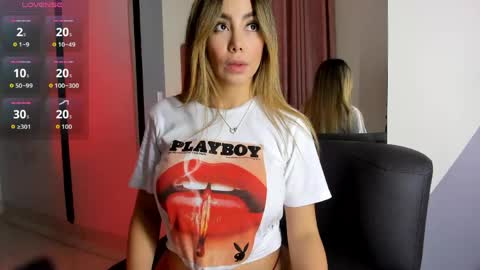 Snapshot of niacrawfordd chatting on 05-22-26, 04:19 niacrawfordd online show from 05-22-26, 04:19