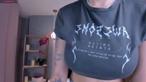 SQUIRTER DOLL    online show from 09-12-25, 06:52