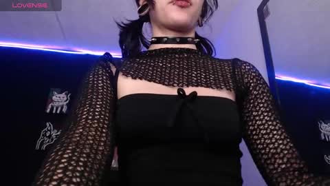 Snapshot of niakat_ chatting on 12-17-24, 04:23 niakat online show from 12-17-24, 04:23