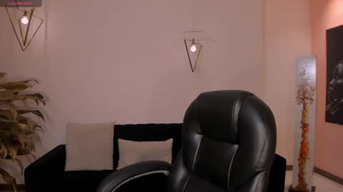 Call me Nia  online show from 05-13-26, 02:53