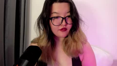 Kim online show from 03-06-25, 04:28