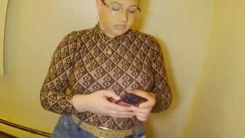 Nicci babyyy online show from 11-30-25, 10:52