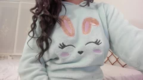 Snapshot of nicebrown chatting on 03-10-26, 02:27 Sfora online show from 03-10-26, 02:27