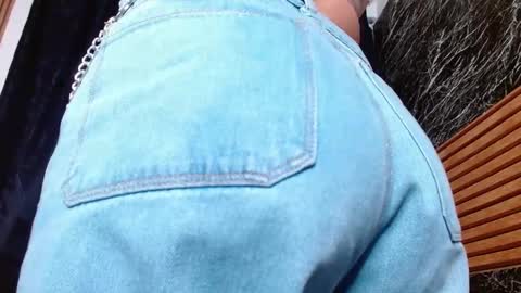 Snapshot of nicecherry_ chatting on 03-07-25, 10:54 Michell online show from 03-07-25, 10:54