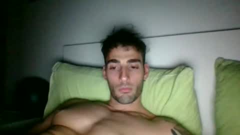 Snapshot of nicegguy9826 chatting on 10-16-25, 12:33 nicegguy9826 online show from 10-16-25, 12:33