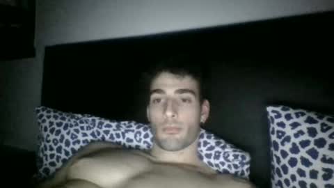 Snapshot of nicegguy9826 chatting on 02-18-26, 02:57 nicegguy9826 online show from 02-18-26, 02:57