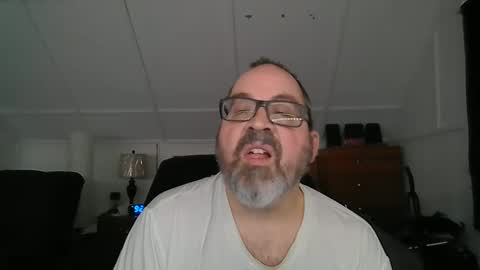 Snapshot of niceguy7208 chatting on 12-23-24, 02:24 niceguy7208 online show from 12-23-24, 02:24