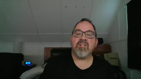 Snapshot of niceguy7208 chatting on 05-02-26, 02:33 niceguy7208 online show from 05-02-26, 02:33
