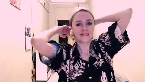 Kathrine online show from 06-01-26, 05:58